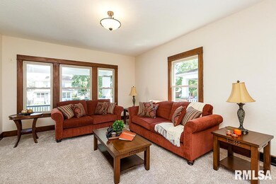 1011 W 16th St, Davenport, IA 52804 - photo 6