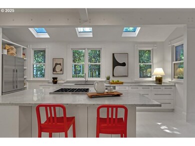 1710 NW Hoyt St, Portland, OR 97209 - photo 7