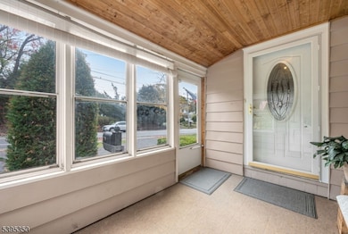 431 Goffle Rd, Wyckoff, NJ 07481 - photo 2