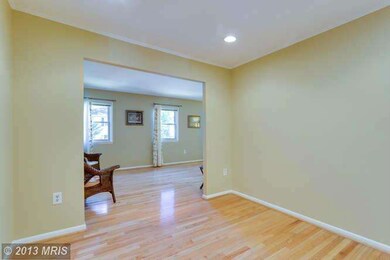 3045 White Birch Ct, Fairfax, VA 22031 - photo 3