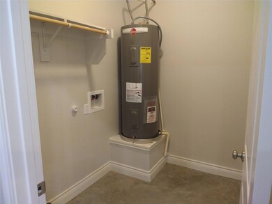 1000 Wooded Hollow Ct unit 106, Weatherford, TX 76088 - photo 6