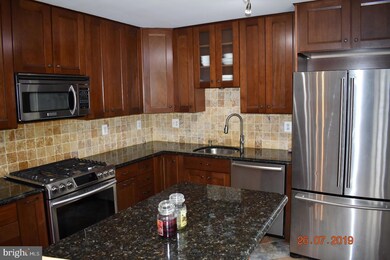 7365 Rose Garden Ct, Springfield, VA 22153 - photo 6