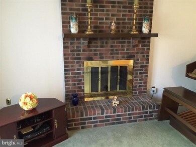 135 Mendham Dr, North Wales, PA 19454 - photo 7