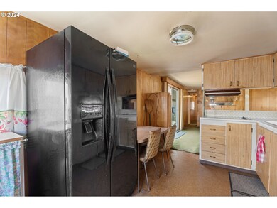 300 Ridings Ave, Molalla, OR 97038 - photo 6