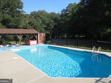 184 Giles Rd, Warner Robins, GA 31093 - photo 2