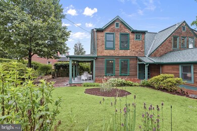 21 Vassar Cir, Glen Echo, MD 20812 - photo 4