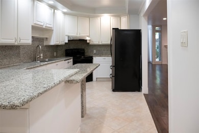 12625 Memorial Dr unit 4, Houston, TX 77024 - photo 4