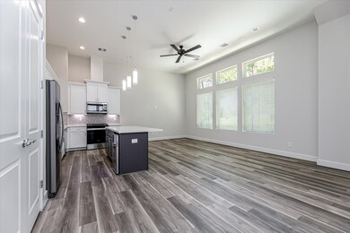 2502 W Tidwell Rd unit D, Houston, TX 77091 - photo 7