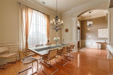 Formal dining room with great architecture feature