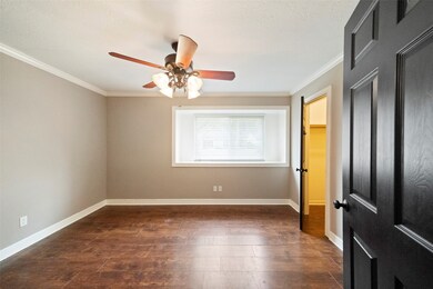 7458 Woodoak Dr, Houston, TX 77040 - photo 6