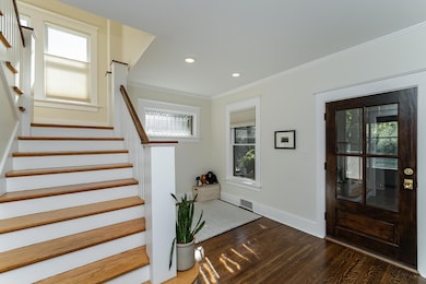 811 6th St SW, Rochester, MN 55902 - photo 5