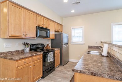 1320 E Elm St NA-17