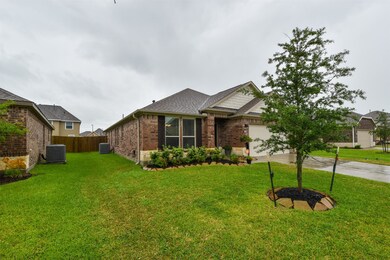 707 Rim Water Dr, Alvin, TX 77511 - photo 2