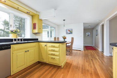 515 E Elm St, Yarmouth, ME 04096 - photo 4