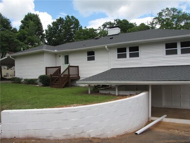 318 S Pine St, Walhalla, SC 29691 - photo 3