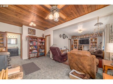 483 C St, Creswell, OR 97426 - photo 4