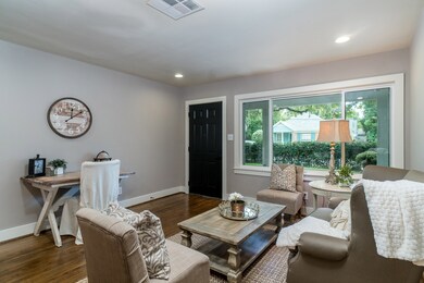 943 E 14th St, Houston, TX 77009 - photo 6