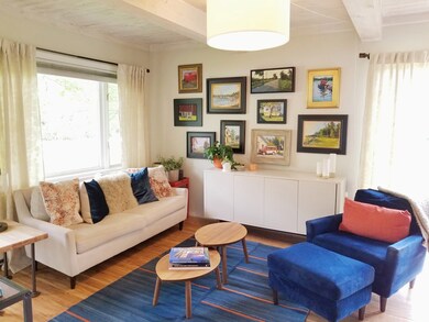 Living Room (2)