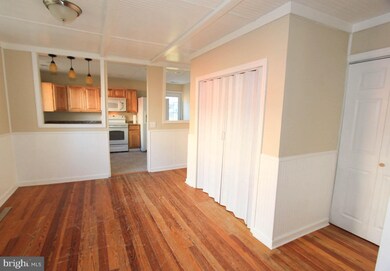 113 W 4th Ave, Ranson, WV 25438 - photo 4