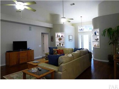 Another view of this great room.