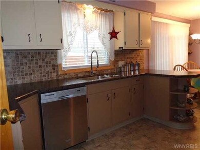 Kitchen all stainless appliances stay