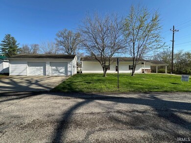 1122 NW C St, Linton, IN 47441 - photo 2