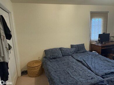 1100 University Manor Dr unit B-22, Fairfield, IA 52556 - photo 7