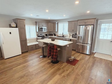 331 E Norton Ave, Salem, SD 57058 - photo 2