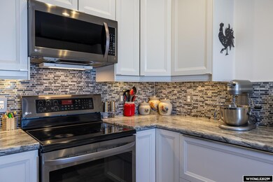 3858 Sand Drift Cir, Evansville, WY 82636 - photo 6