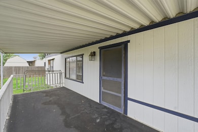 900 E Rankin Rd unit 42, Tulare, CA 93274 - photo 4