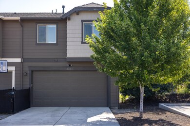 3351 SW 28th St 2 of 22