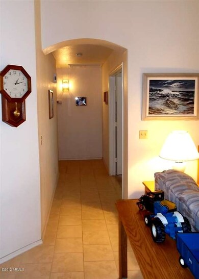 Hallway to the bedrooms