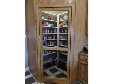 Other. Walk-In Pantry