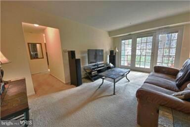 3790 Lyndhurst Dr unit 204, Fairfax, VA 22031 - photo 2