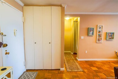 The Gentry Co-Op unit 216, Tuckahoe, NY 10707 - photo 5