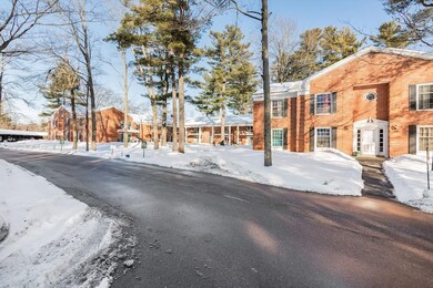 100 Kennedy Dr unit 26, South Burlington, VT 05403 - photo 2