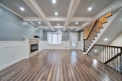 (7) Dining Room Living Room