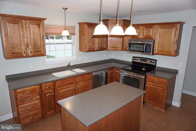 1011 Lily Ln, Temple, PA 19560 - photo 7