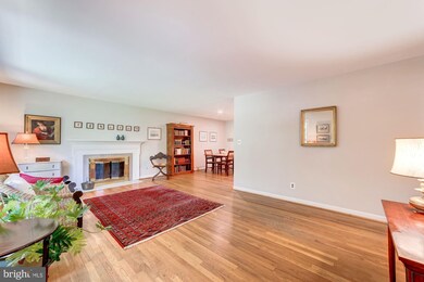 9900 Duncan St, Fairfax, VA 22031 - photo 5