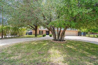 6217 Circo Dr, Granbury, TX 76049 - photo 3