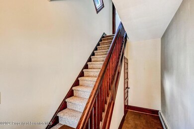 942 Lincoln St unit 2nd Floor, Scranton, PA 18519 - photo 3