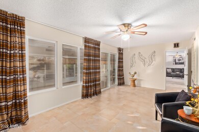 Den/Office/Family Room/Craft Room