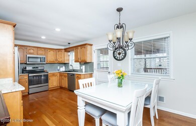 5508 Oakcreek Ln, Louisville, KY 40291 - photo 5