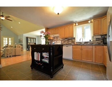 104 Miller St, Franklin, MA 02038 - photo 2