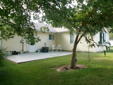 115 Elm Dr, Covington, IN 47932 - photo 3