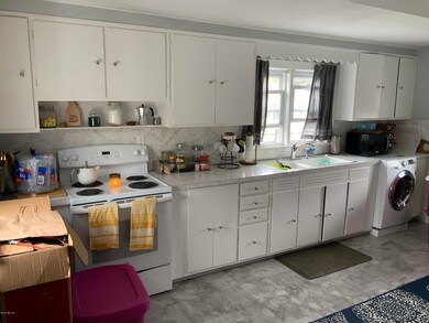 52 Cos Cob Ave unit 3, Cos Cob, CT 06807 - photo 4