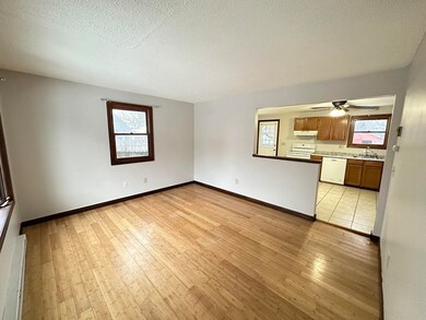 129 Darling St unit 131, Indian Orchard, MA 01151 - photo 4