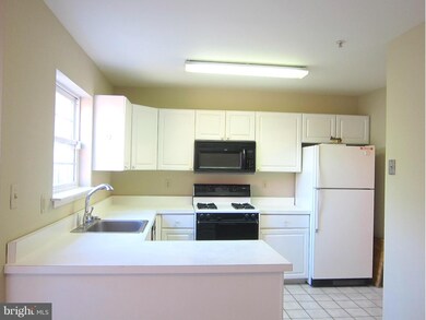 4903 Lockard Dr, Owings Mills, MD 21117 - photo 3