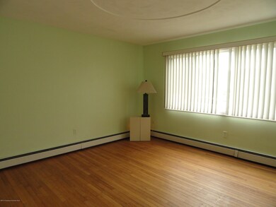 705 Johns Dr, Moosic, PA 18507 - photo 3