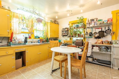 621 W 12th St, Bloomington, IN 47404 - photo 5